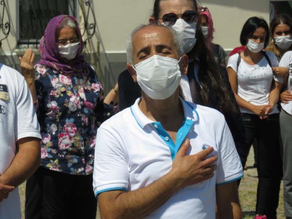 İzmir'de öldürülen Ceyda Yüksel, toprağa verildi