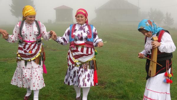 Trabzon'da görme engelli Esenay hayatını müziğe adadı