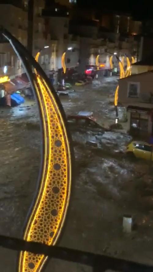 Giresun'un Dereli ilçesinde sel meydana geldi