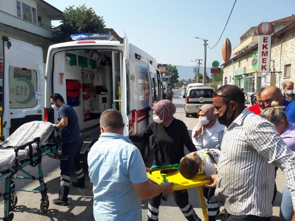 Düzce’de feci kaza: 3 kişi metrelerce havaya savruldu