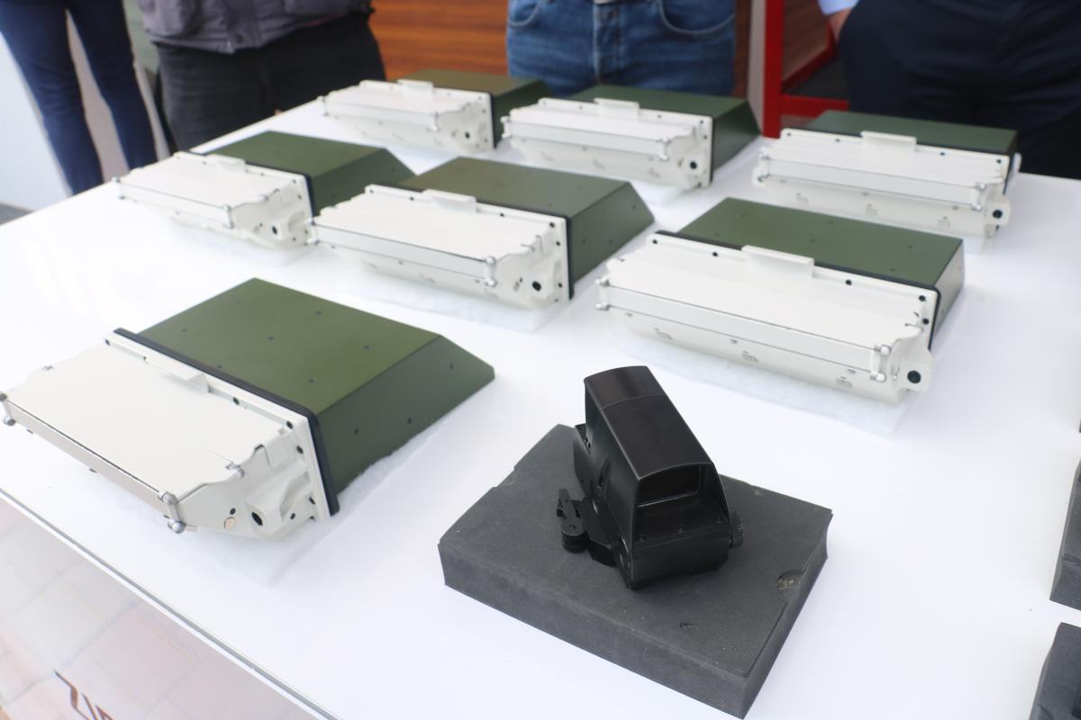 Yerli ve milli üretim olan silah parçaları törenle teslim edildi