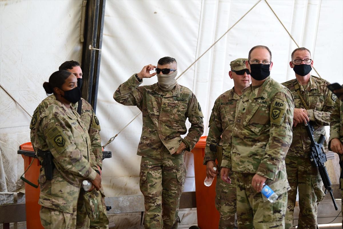 Koalisyon güçleri, bir üssü daha Irak'a teslim etti