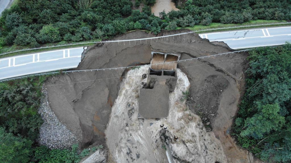 Giresun'daki selde çöken menfez havadan görüntülendi