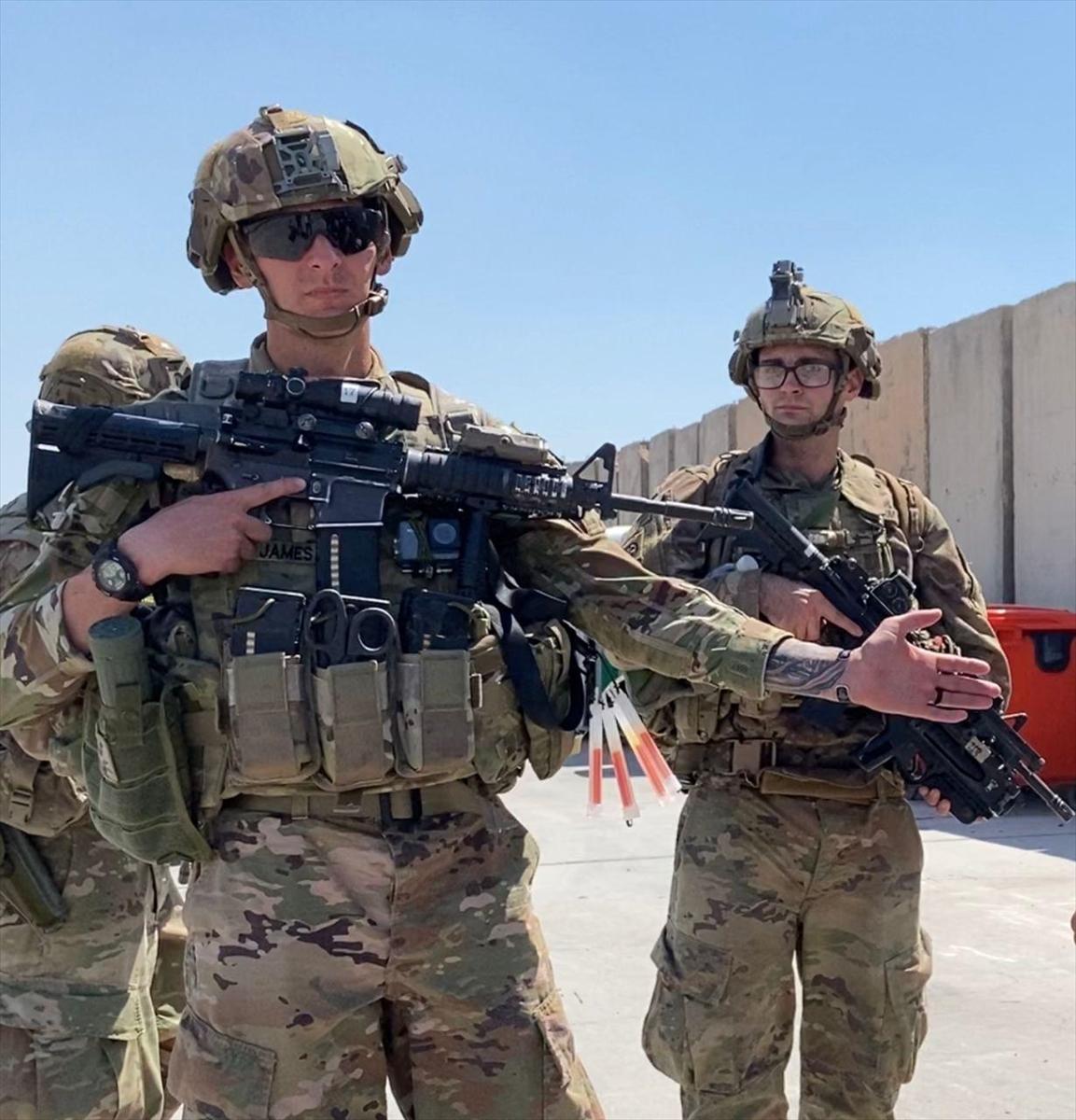 Koalisyon güçleri, bir üssü daha Irak'a teslim etti