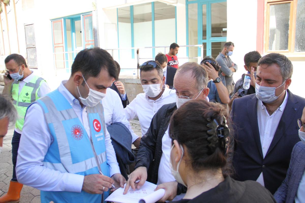 Çevre ve Şehircilik Bakanı Murat Kurum: Amacımız yaraları hızlıca sarmak