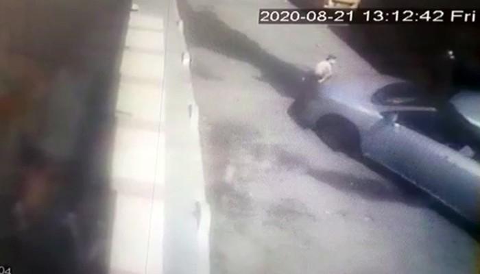 Bağcılar'da sokakta oynayan çocuğu otomobil ezdi