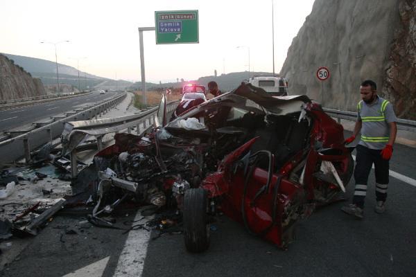Bursa’da bariyerlere çarpan abla öldü, kardeşi ağır yaralandı