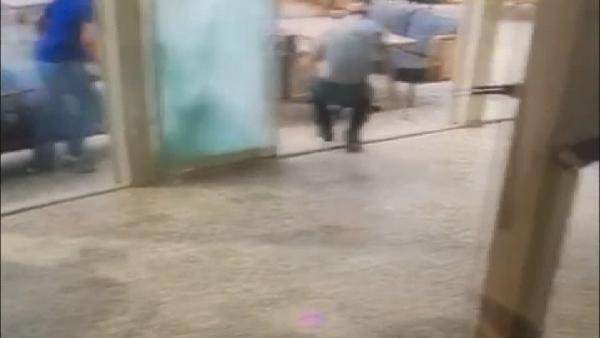 Tuzla'da kafede silahlı çatışma kamerada