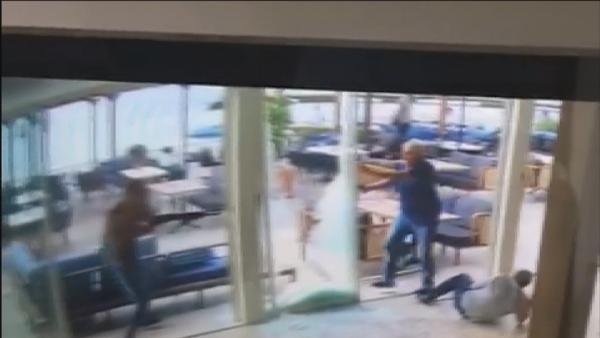 Tuzla'da kafede silahlı çatışma kamerada