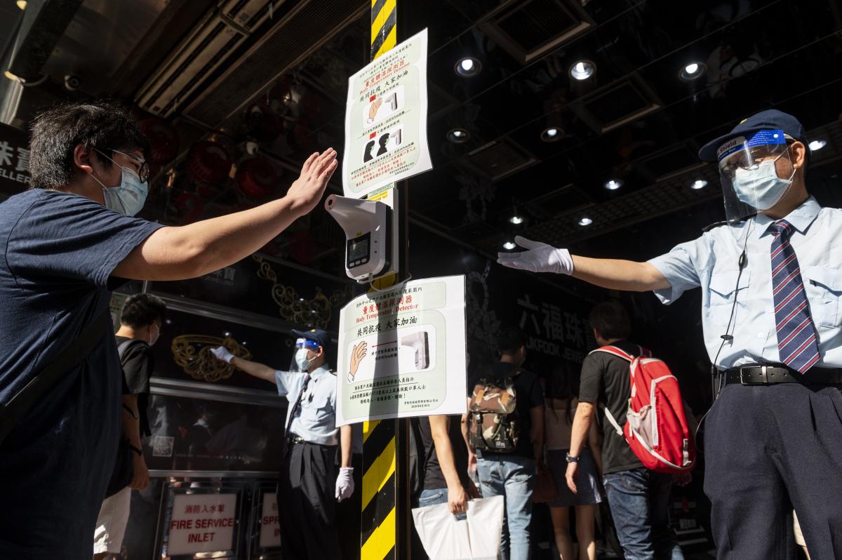 Hong Kong'ta ilk defa bir kişiye, yeniden koronavirüs bulaştı