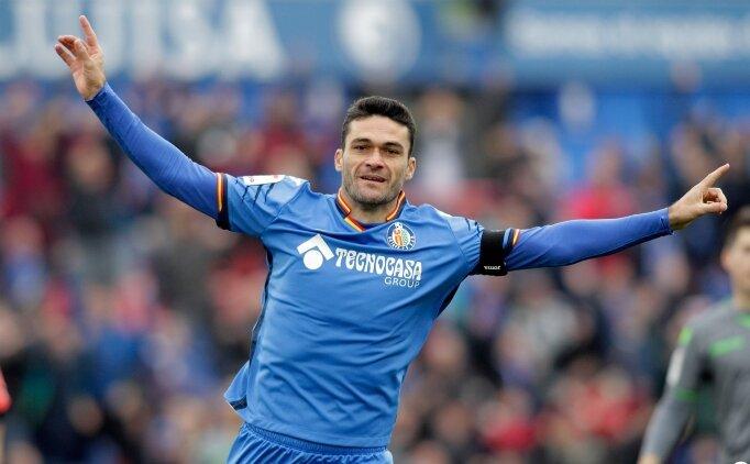 Granada 38 yaşındaki Molina ile sözleşme imzaladı