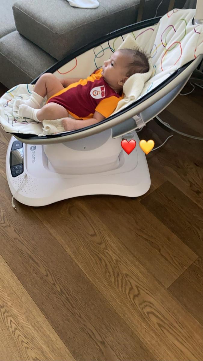 Arda Turan, oğullarını paylaştı