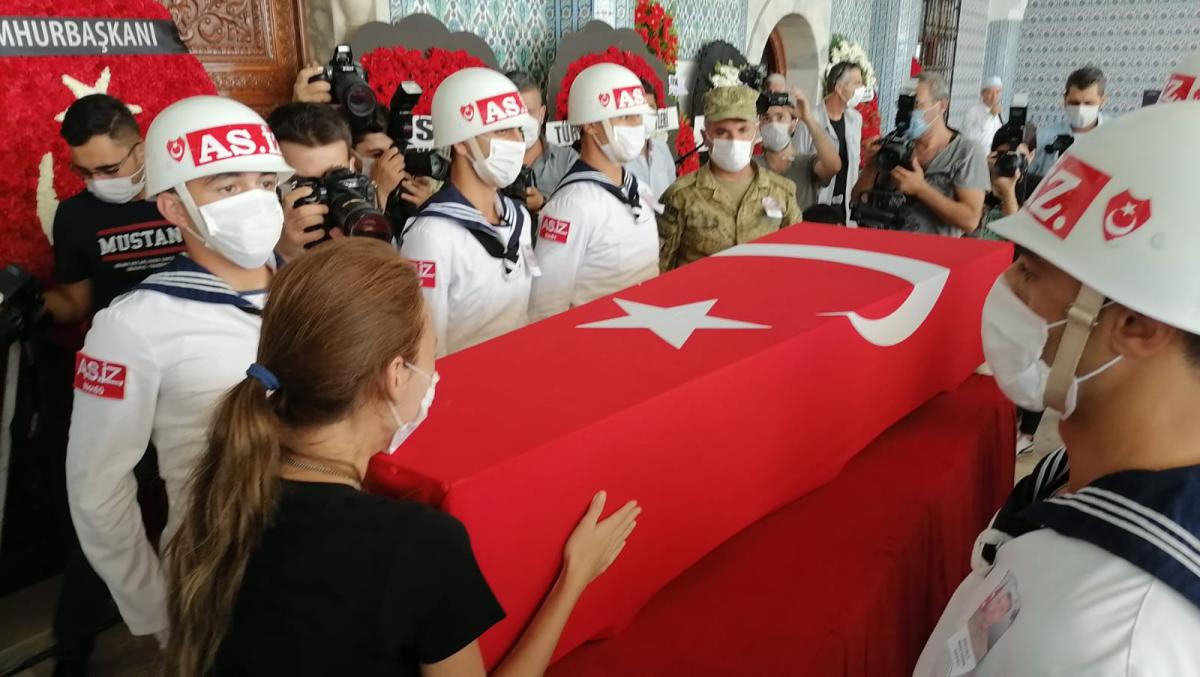 Hakkari'de yüksekten düşerek şehit olan Mesut Yıldırım toprağa verildi