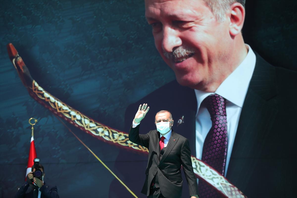 Cumhurbaşkanı Erdoğan, Malazgirt'te zaferin  949'uncu yıl dönümü etkinliklerine katıldı