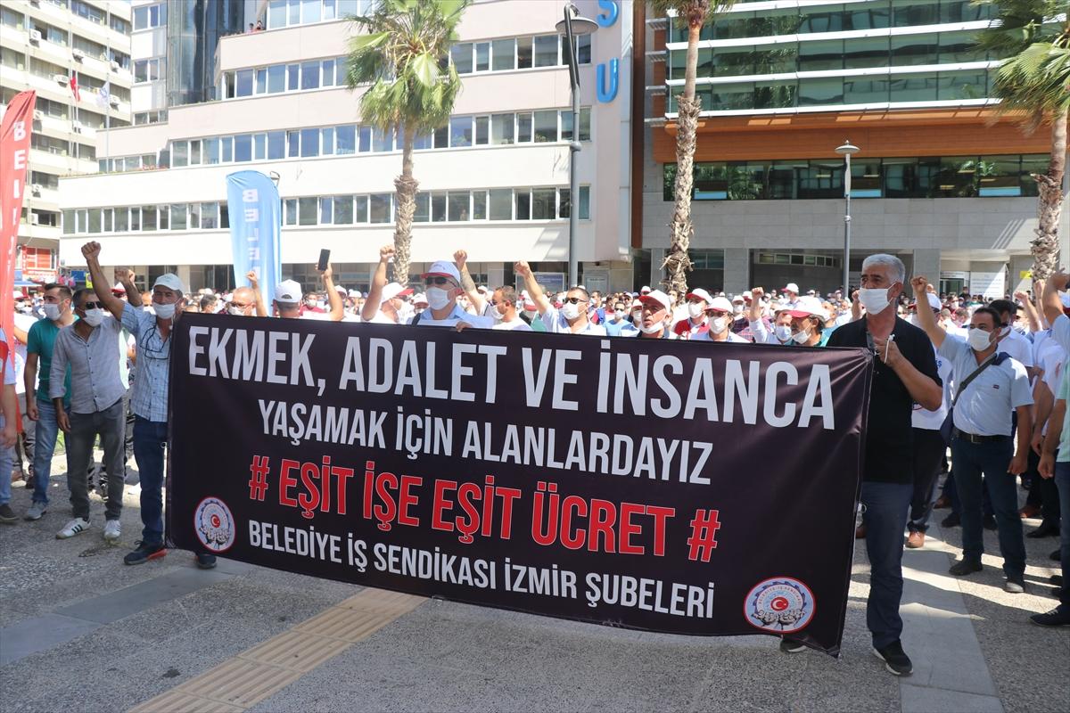 İzmir ve Mersin belediyelerinde işçiler greve gitti