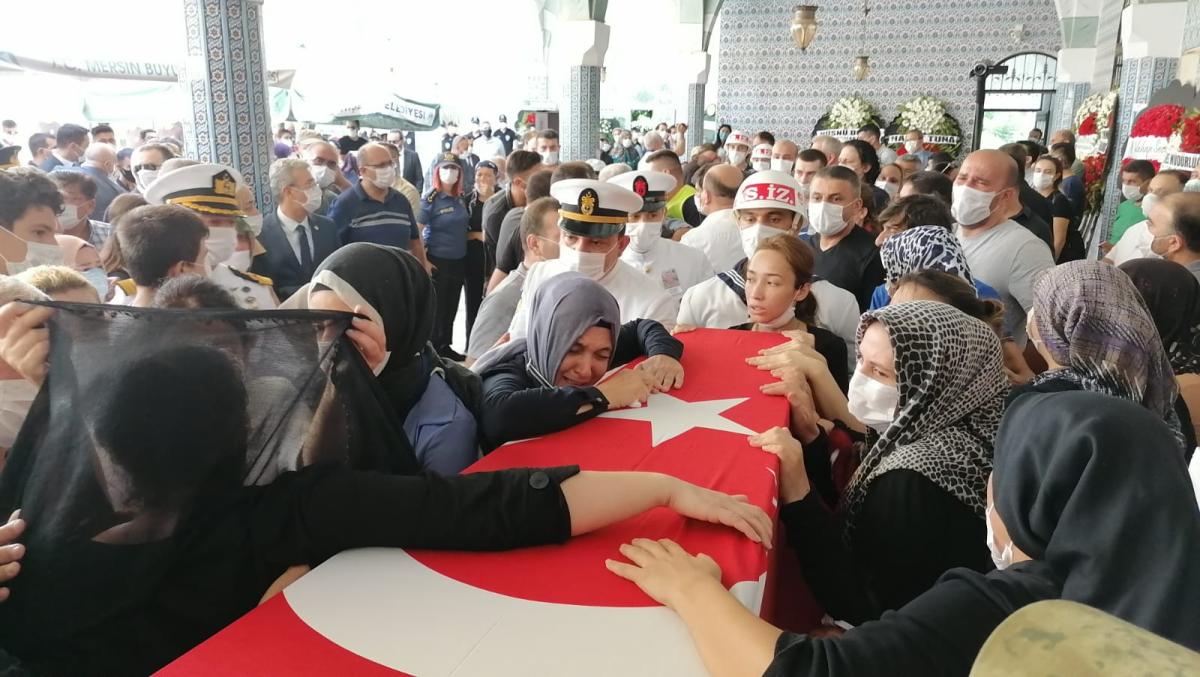 Hakkari'de yüksekten düşerek şehit olan Mesut Yıldırım toprağa verildi