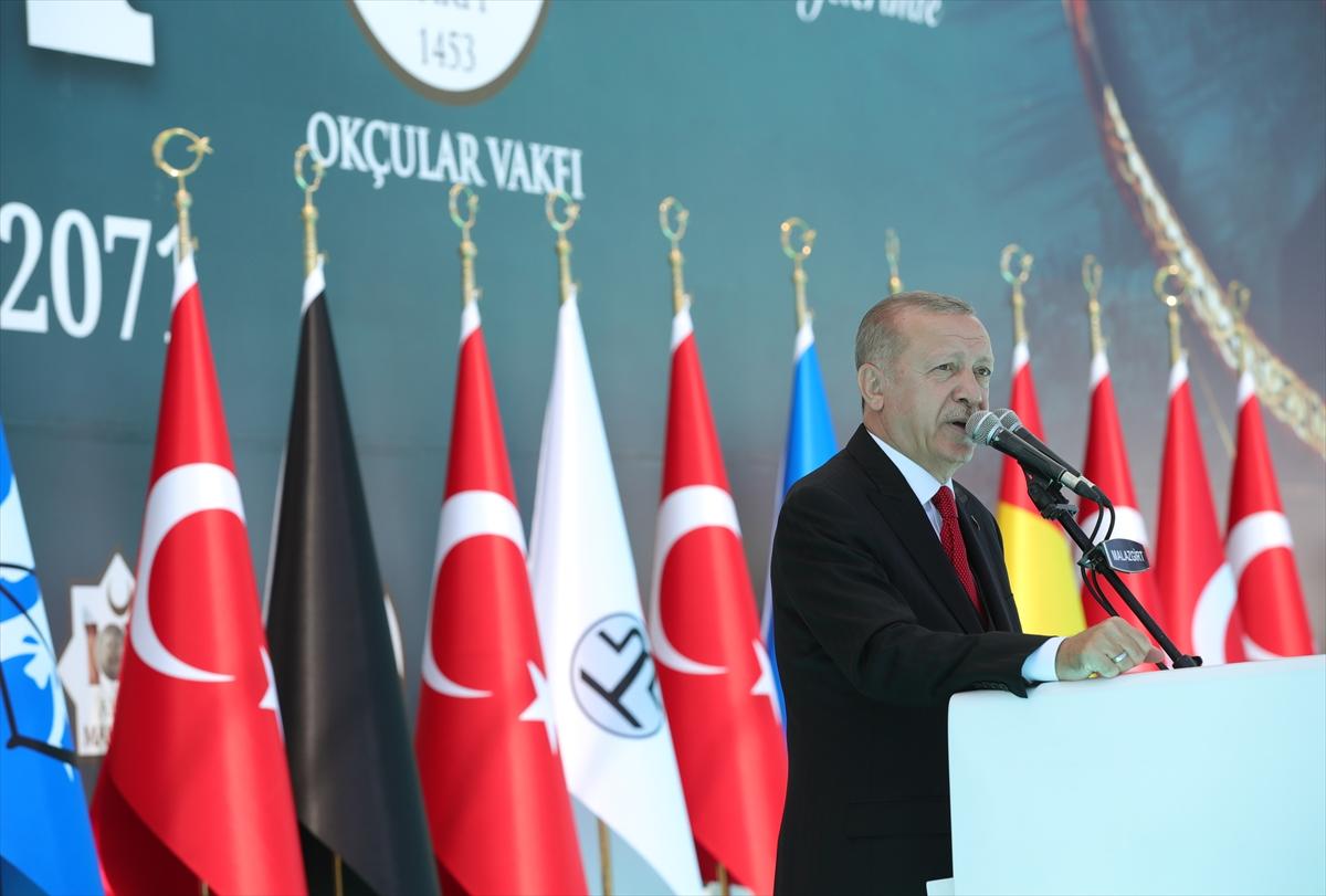 Cumhurbaşkanı Erdoğan, Malazgirt'te zaferin  949'uncu yıl dönümü etkinliklerine katıldı