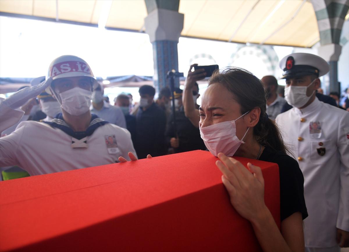 Hakkari'de yüksekten düşerek şehit olan Mesut Yıldırım toprağa verildi