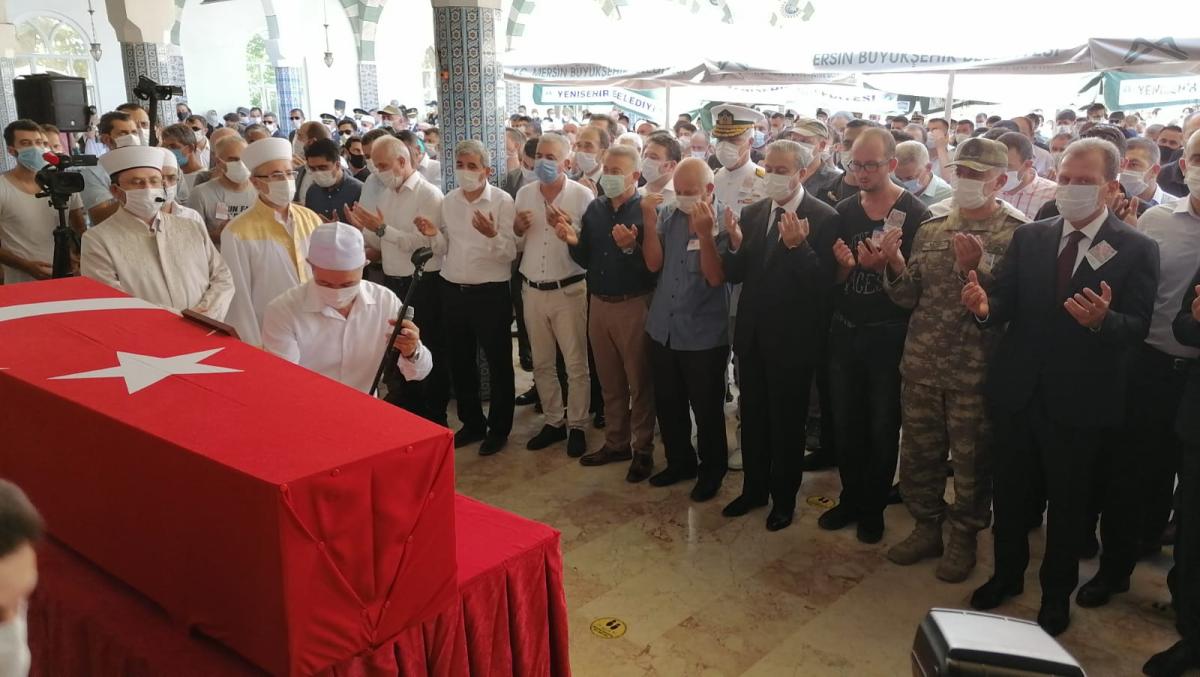 Hakkari'de yüksekten düşerek şehit olan Mesut Yıldırım toprağa verildi