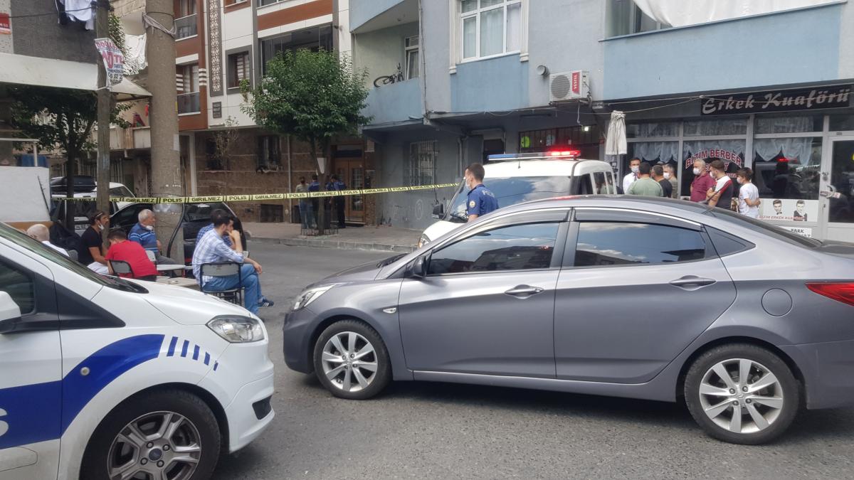 Esenler'de maskeli 4 kişi, 11 kilo altını gasbetti