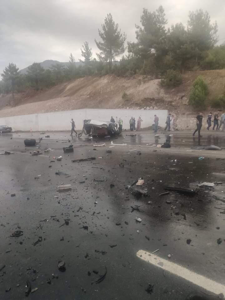 Denizli'de kaza: 2 ölü 3 yaralı