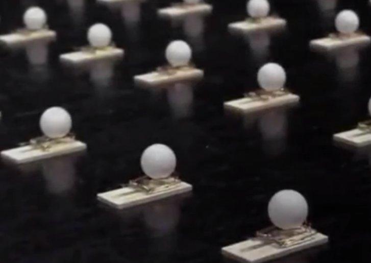 Sosyal mesafenin önemini gösteren kamu spotu