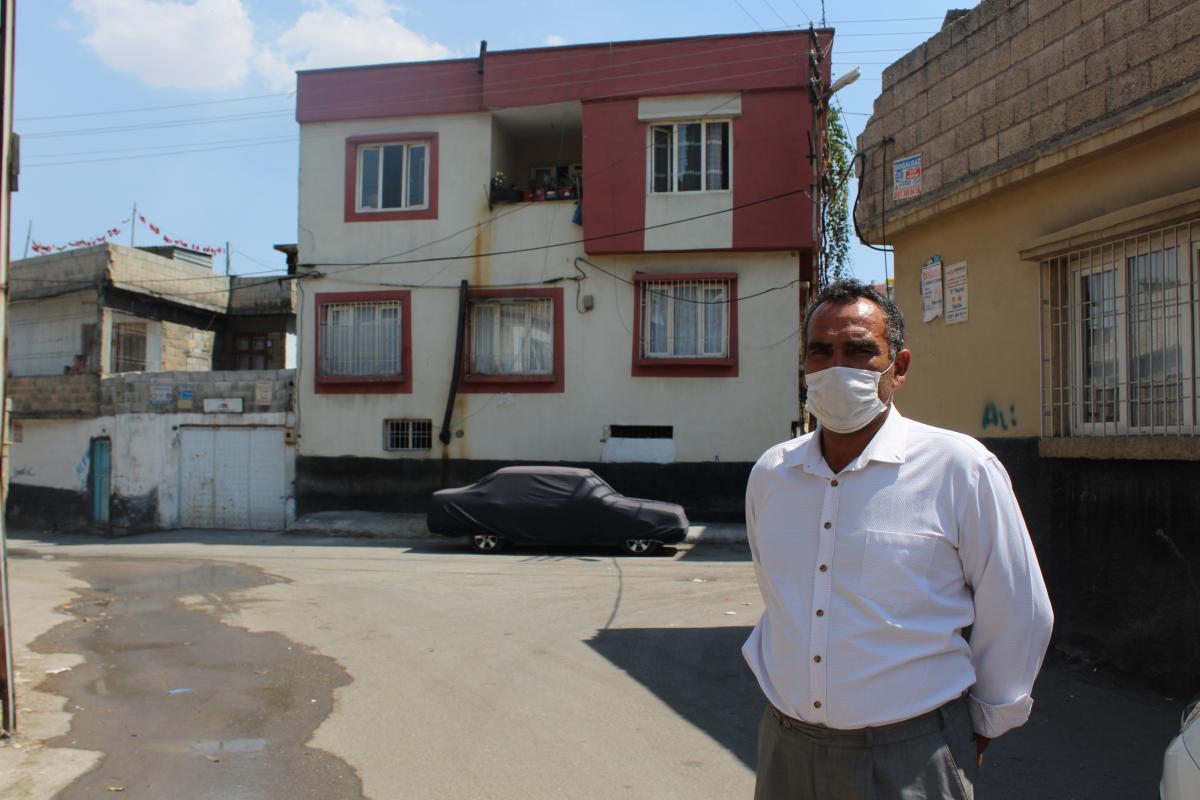 Gaziantep’te cani koca eşini öldüresiye darbetti