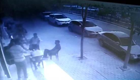 Gaziantep'te ikinci kattaki çocuk emlakçının üzerine düştü