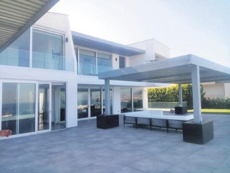 Kıvanç Tatlıtuğ, parayı gayrimenkule yatırıyor