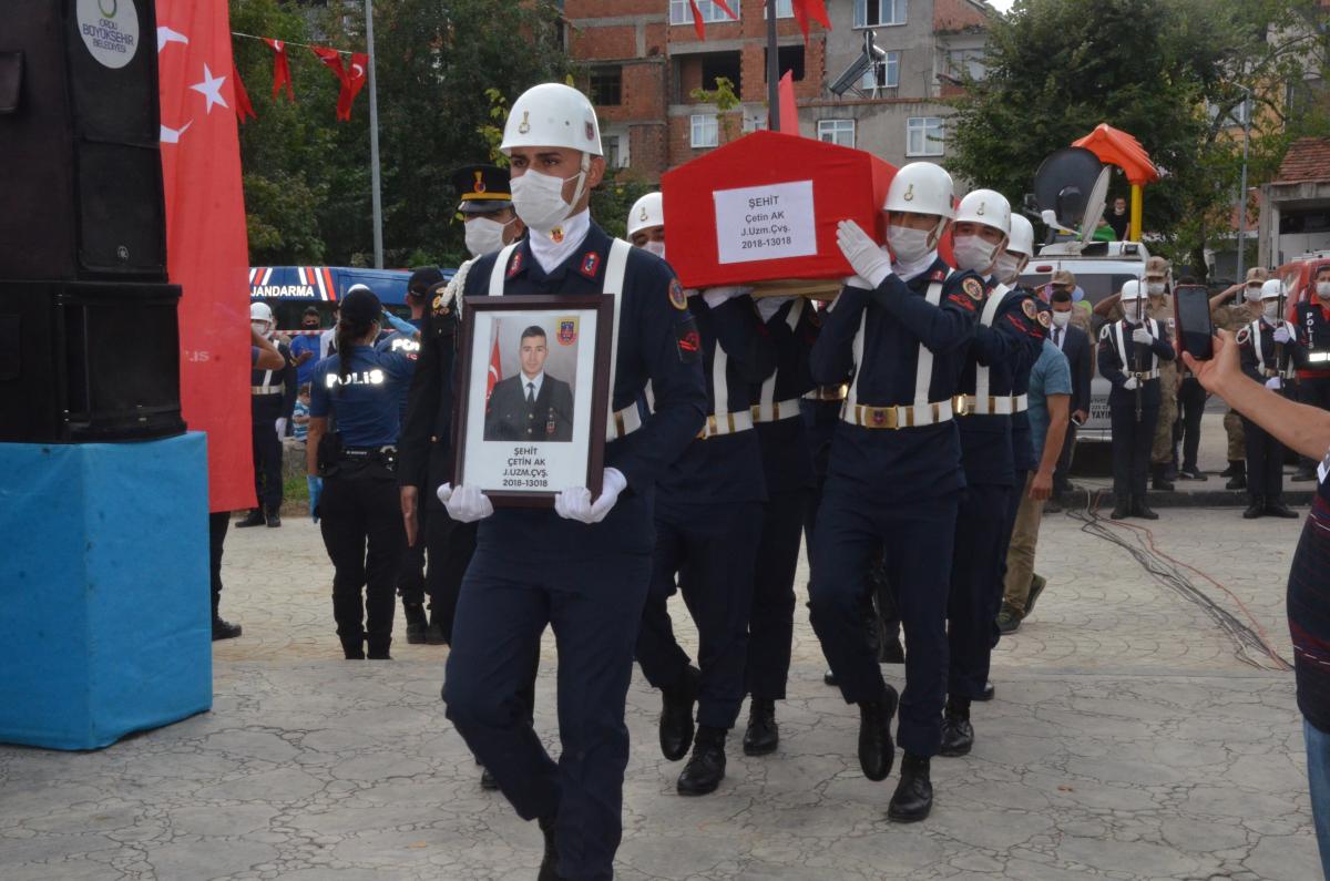 Ağrı şehidi son yolcuğuna uğurlandı