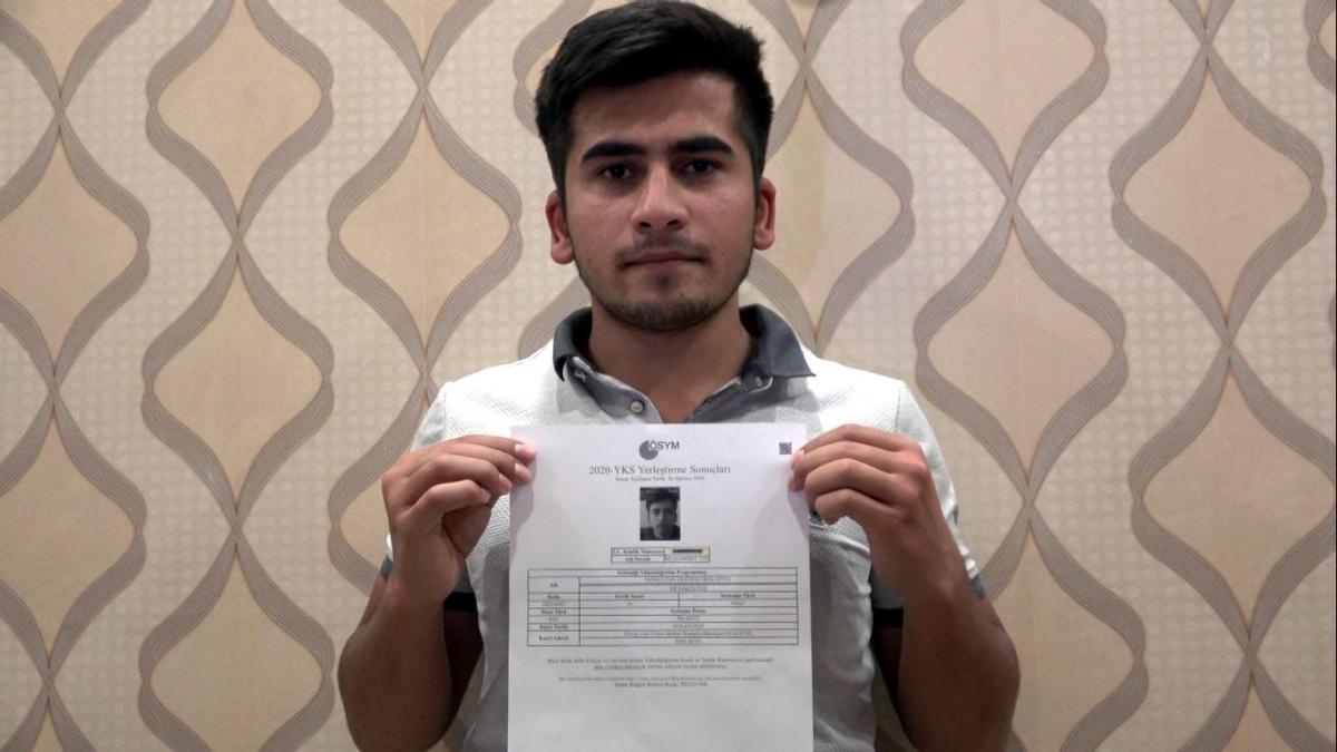 Çobanlık yaparken üniversiteye hazırlanan Vanlı Muhammet, tıp fakültesini kazandı