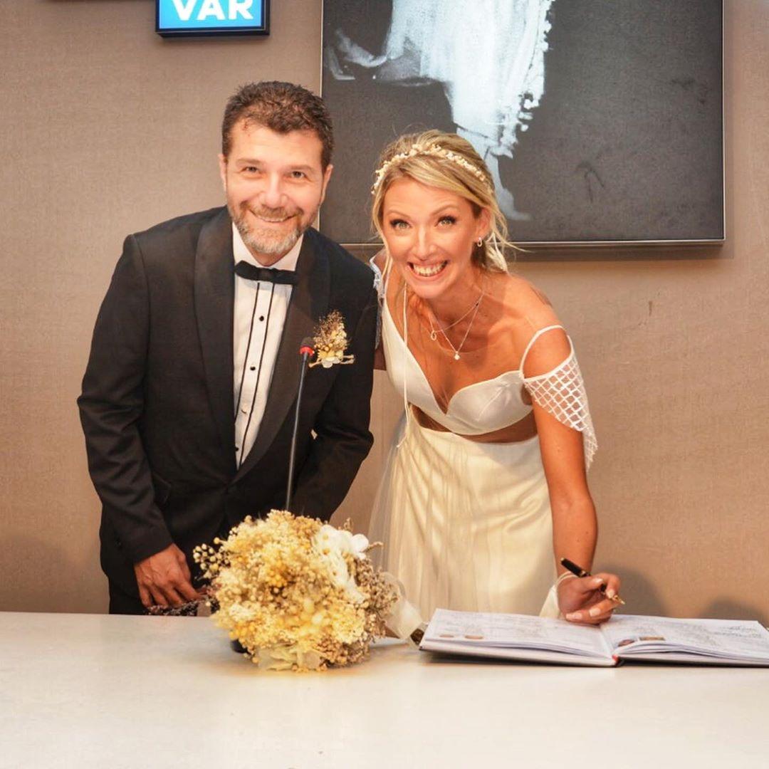 Aşk doktoru Mehmet Coşkundeniz, 4'ncü kez evlendi