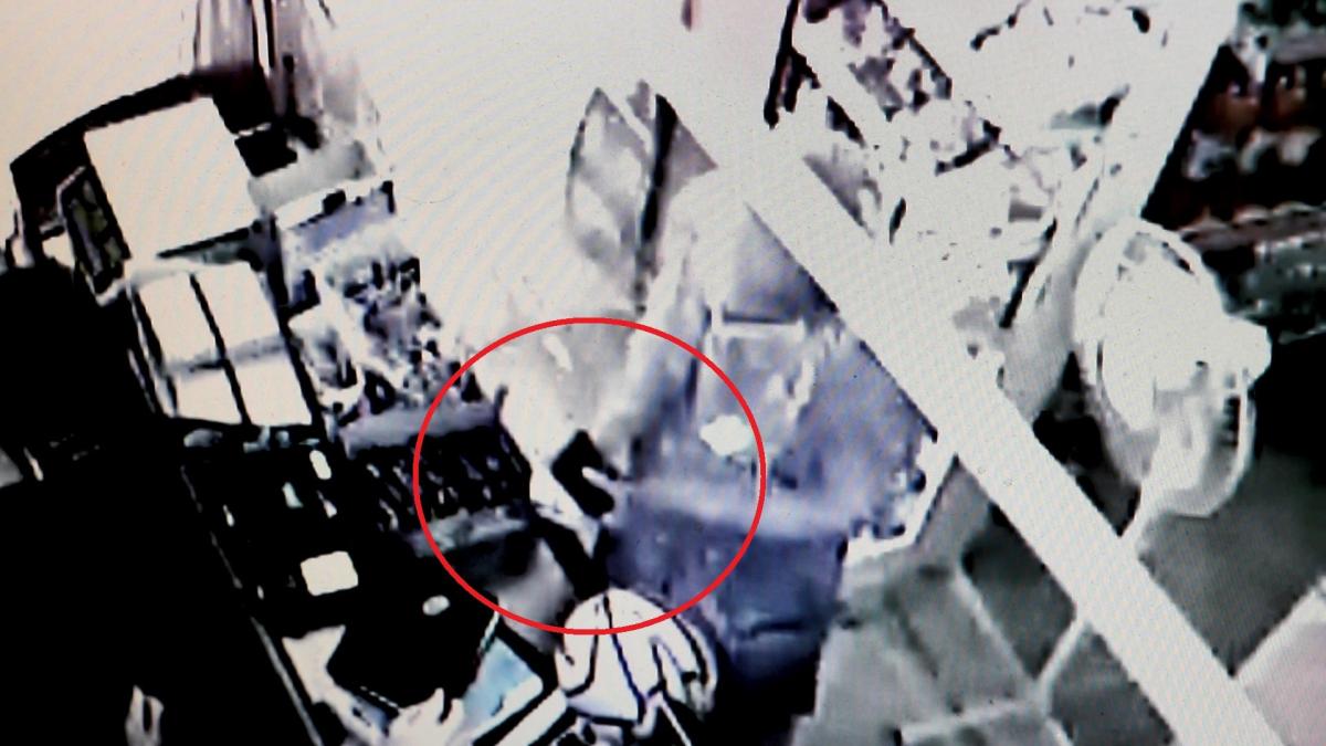 Kocaeli'de ‘Tırnakçılık’ yöntemi ile kasiyeri dolandırdılar