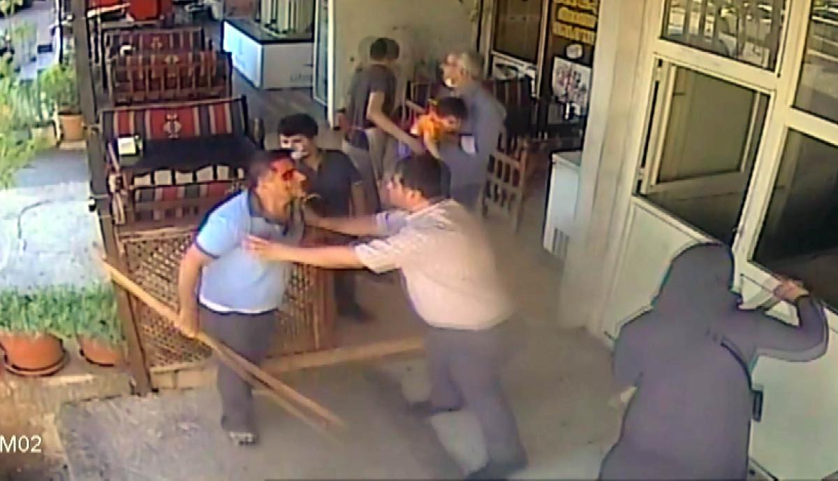 Şanlıurfa’da fırının önünde 'odunlu' borç kavgası