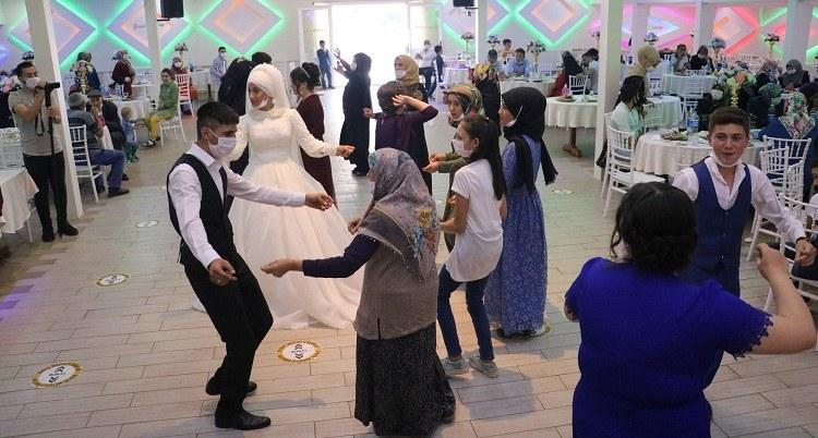 İstanbul'da toplu etkinliklere kısıtlama getirildi