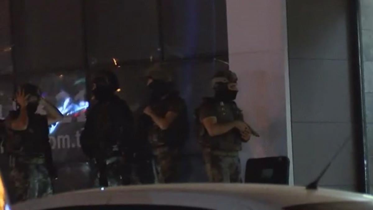 Başakşehir'de etrafa ateş açan kişiye operasyon