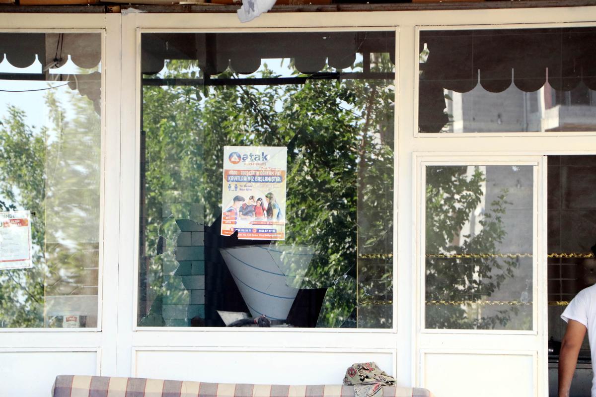 Şanlıurfa’da fırının önünde 'odunlu' borç kavgası