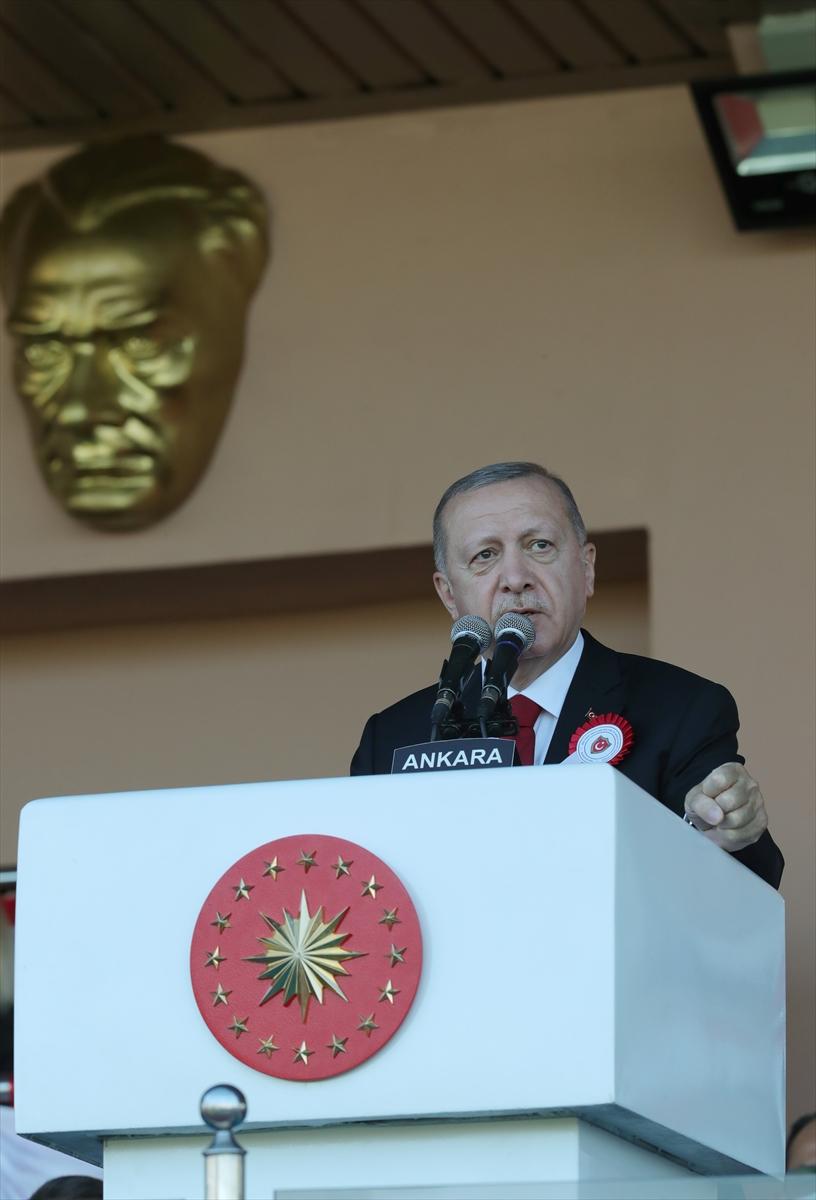 Cumhurbaşkanı Erdoğan: Maruz kaldığımız her saldırı mücadelemizi perçinledi