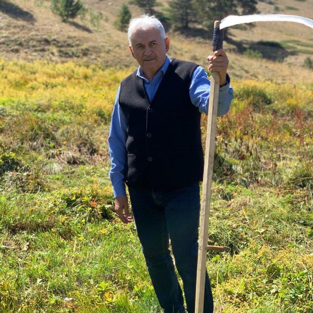 Binali Yıldırım, memleketi Erzincan'dan fotoğraflar paylaştı