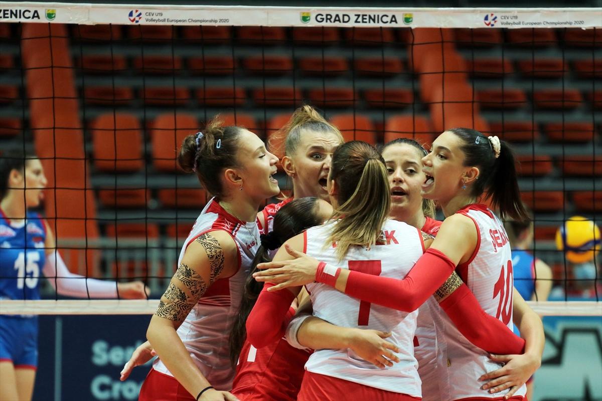 U19 Kız Voleybol Milli Takımı Avrupa Şampiyonu oldu.