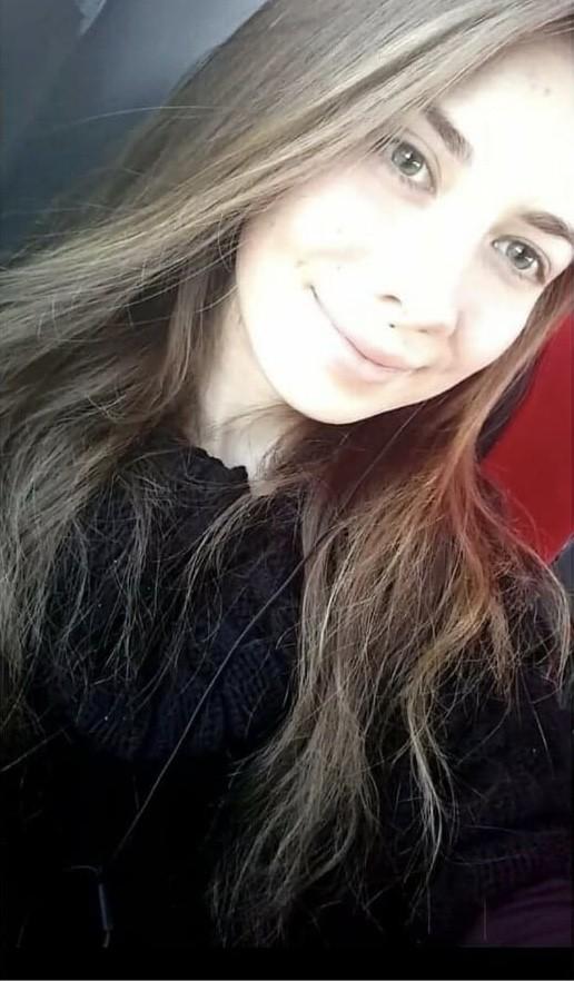 Bursa'da genç kız, kamyonet ile bina arasında sıkışarak can verdi