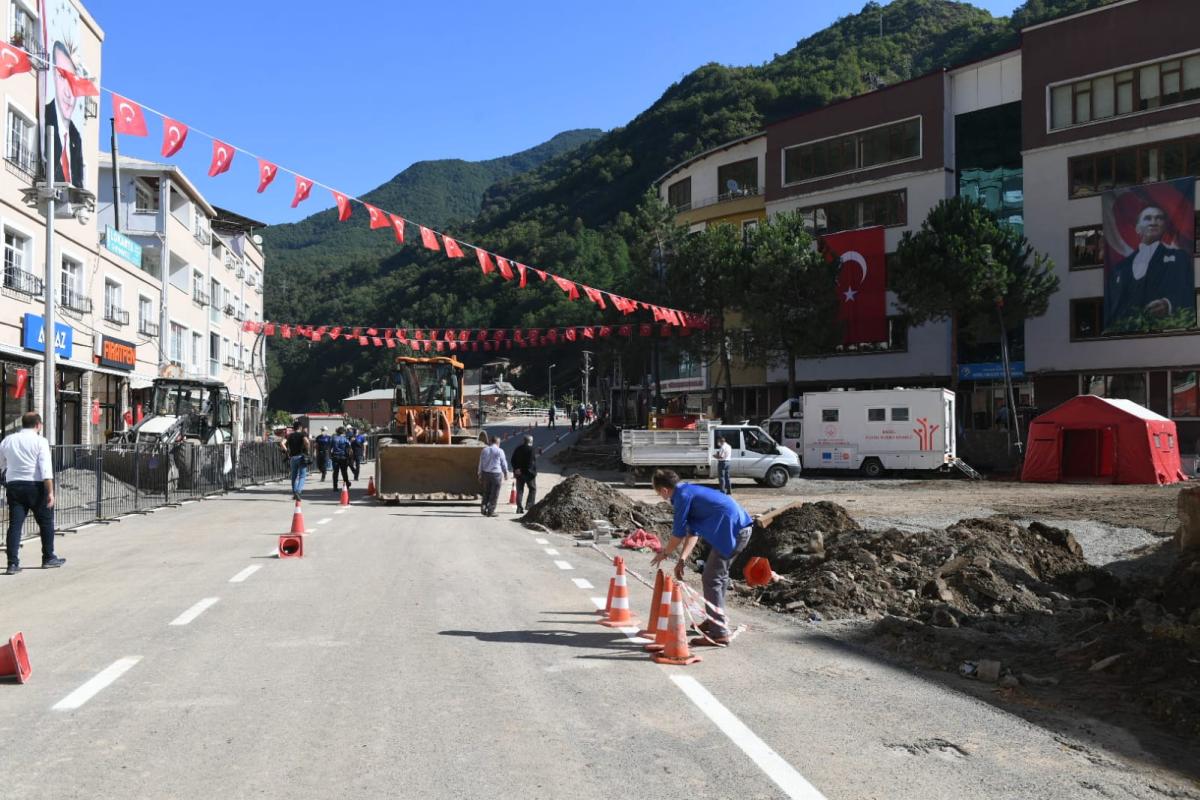 Ulaştırma Bakanı Karaismailoğlu Giresun'daki çalışmaları inceledi