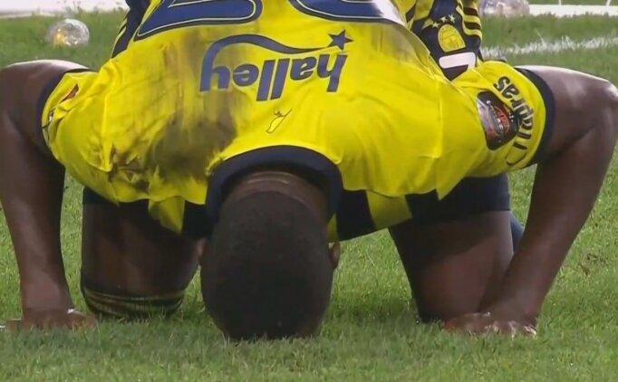 Fenerbahçe hazırlık maçında Antalyaspor'u 4-0 yendi