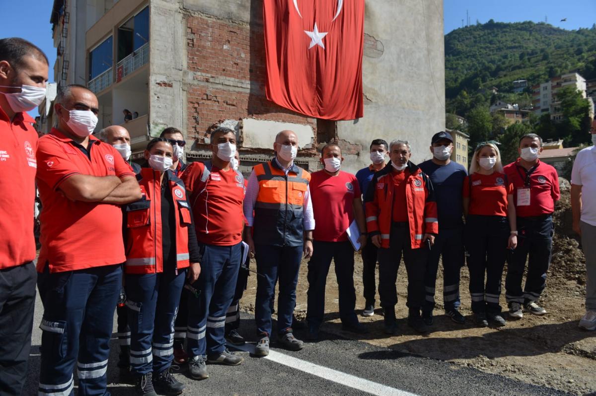 Ulaştırma Bakanı Karaismailoğlu Giresun'daki çalışmaları inceledi