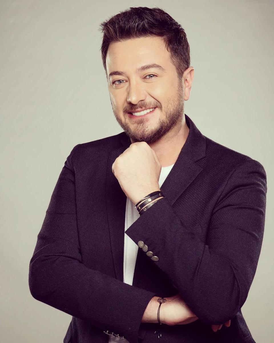 Gelinim Mutfakta'nın yeni sunucusu Onur Büyüktopçu kimdir? Onur Büyüktopçu'nun hayatı