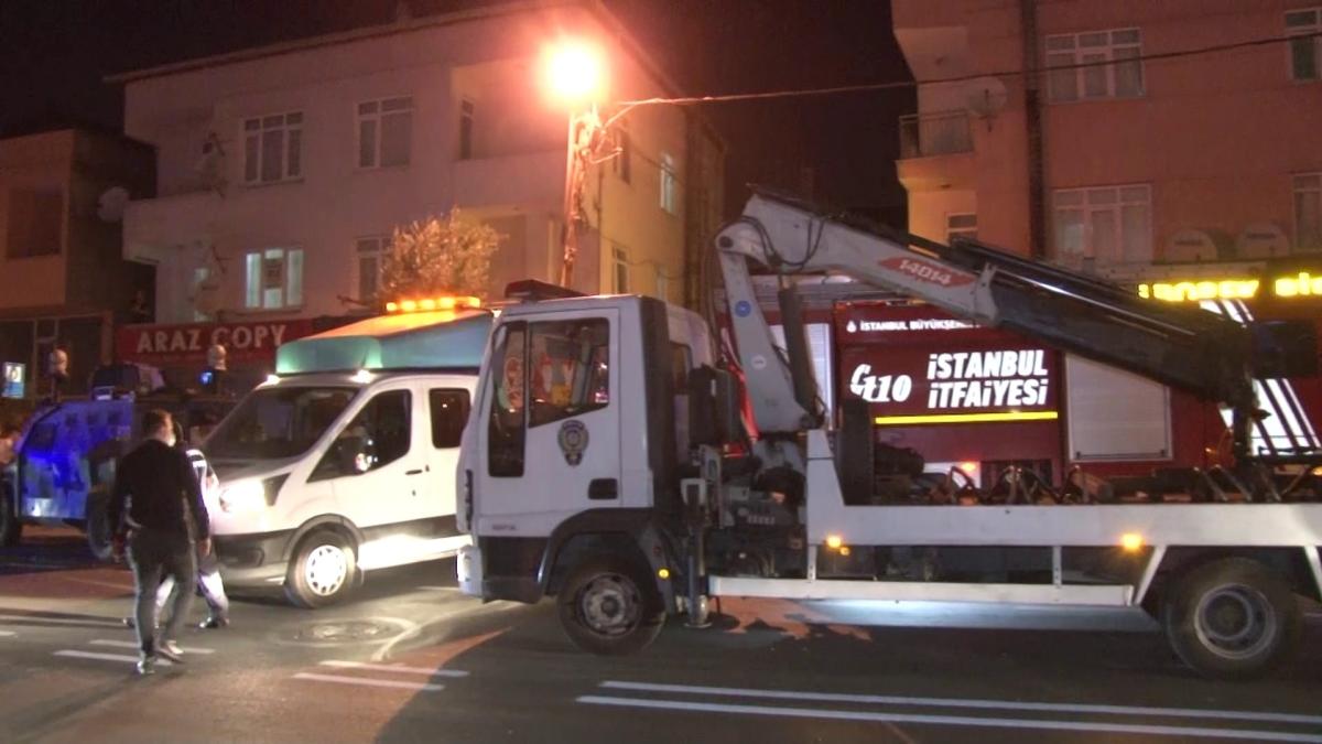 Ataşehir'de bir otomobil restorana daldı