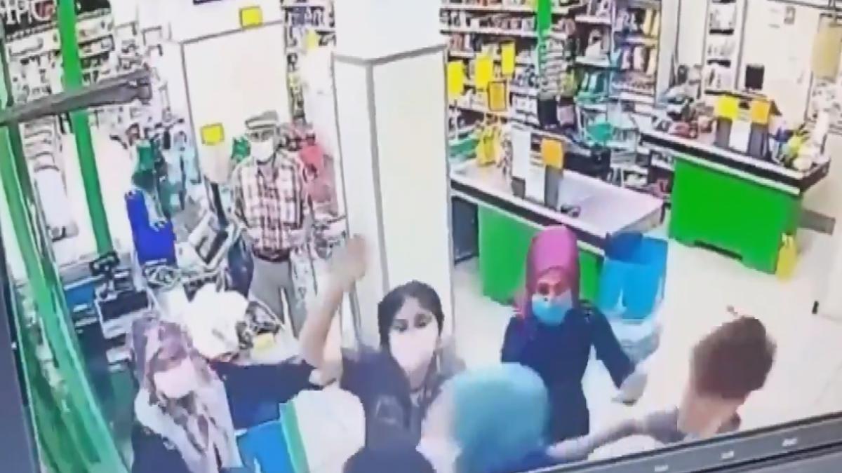 Sancaktepe'de market çalışanına saldıran müşteri
