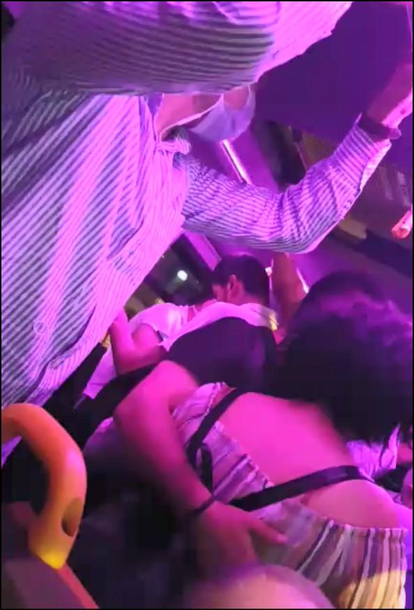 Diyarbakır'da, minibüste 'fazla yolcu taşıma' tartışması