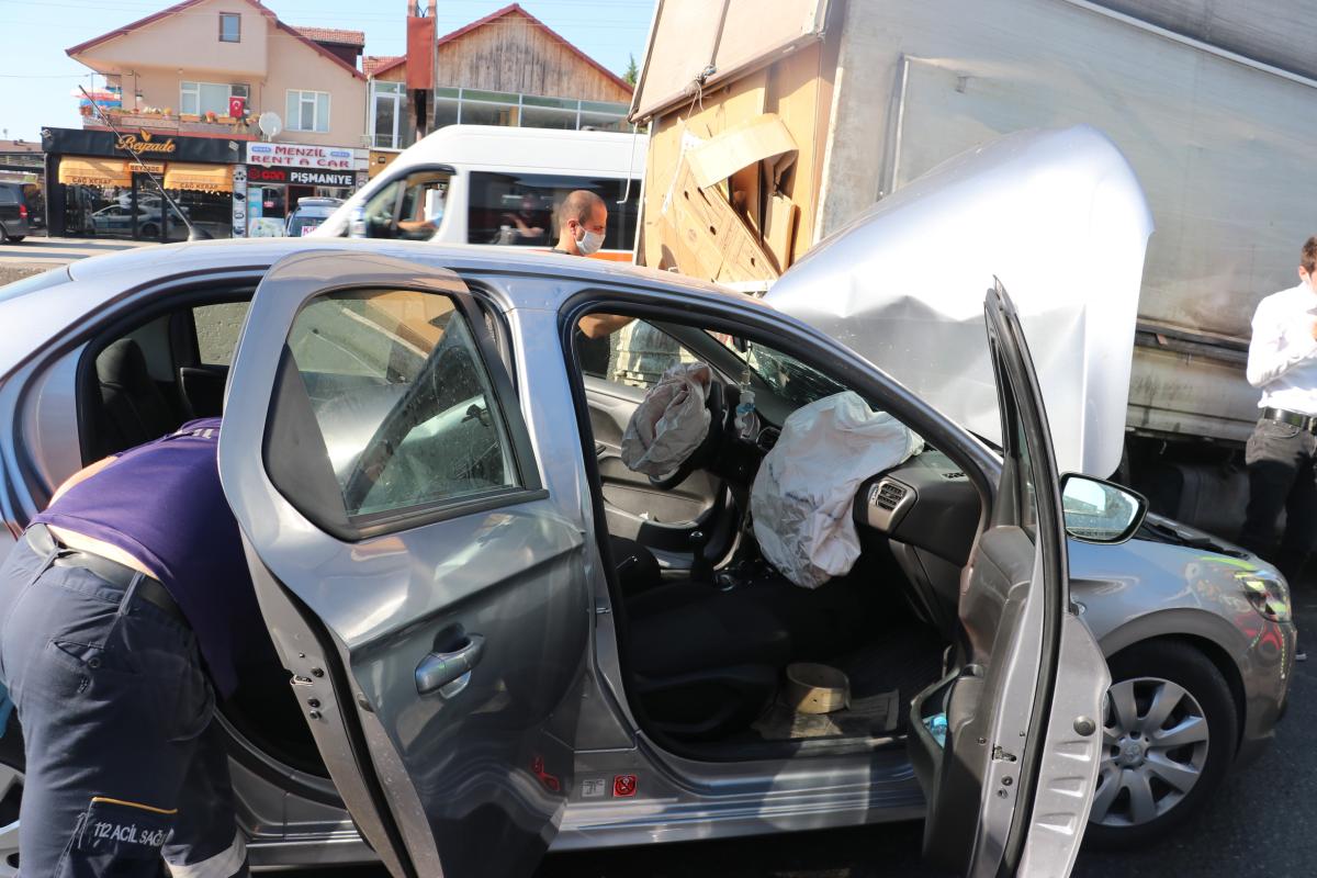 Kocaeli'de 11 araç birbirine girdi