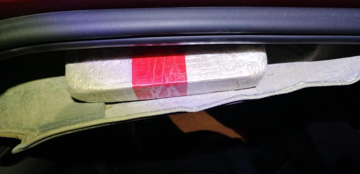 Van'da aracın tavan döşemesine zulalanan eroin Bozo’ya takıldı